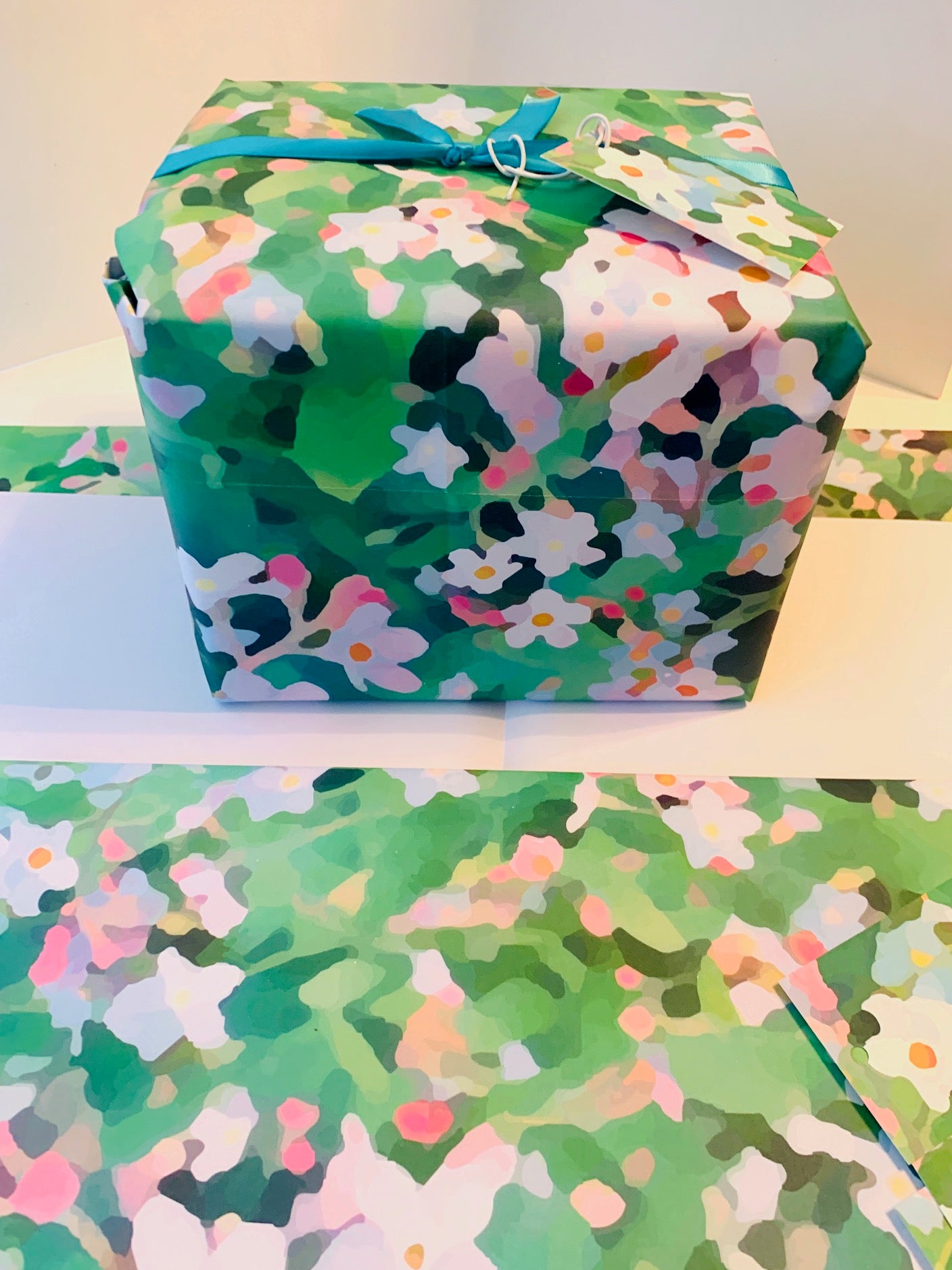 Pretty Forget-me-Nots Flowers Wrapping Paper with FREE GIFT TAG