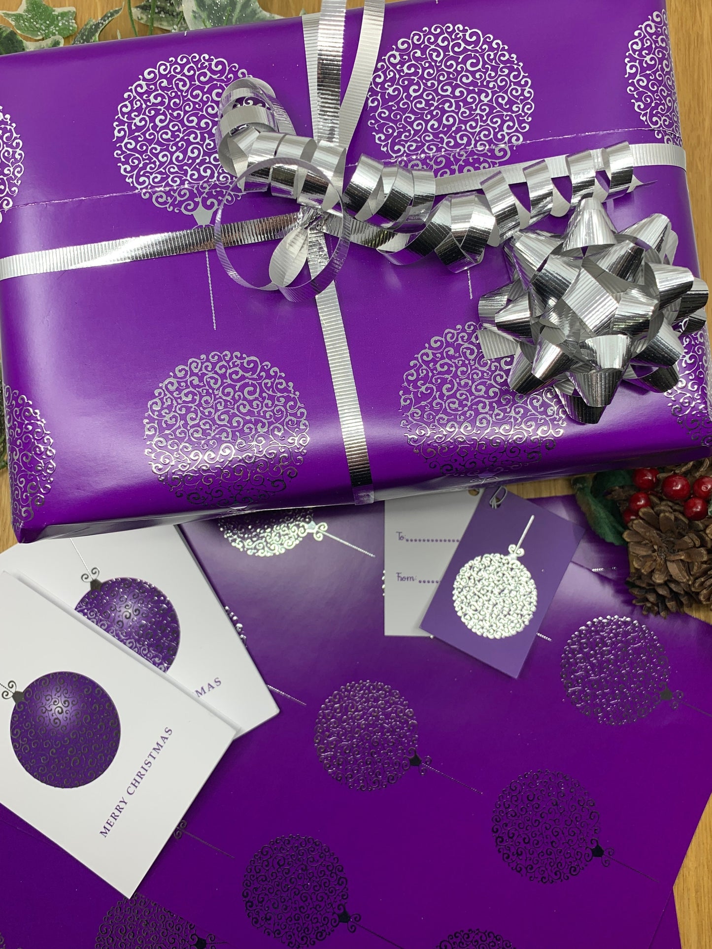 Luxury Silver Bauble Wrapping Paper with FREE Gift Tags,