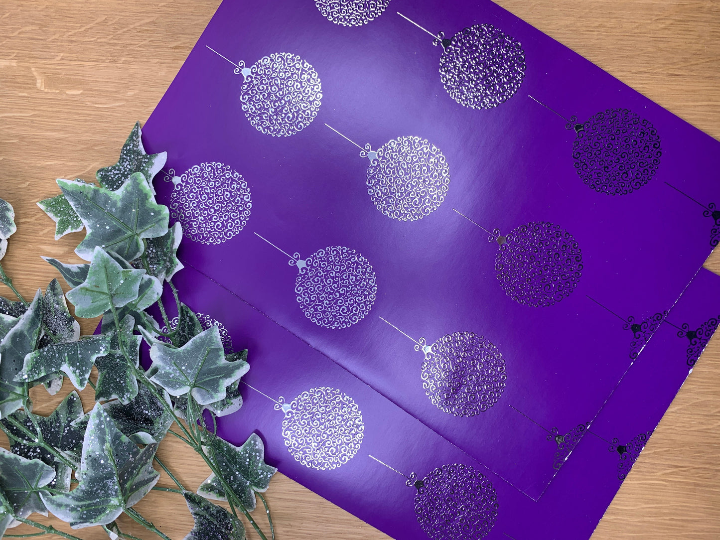 Luxury Silver Bauble Wrapping Paper with FREE Gift Tags,