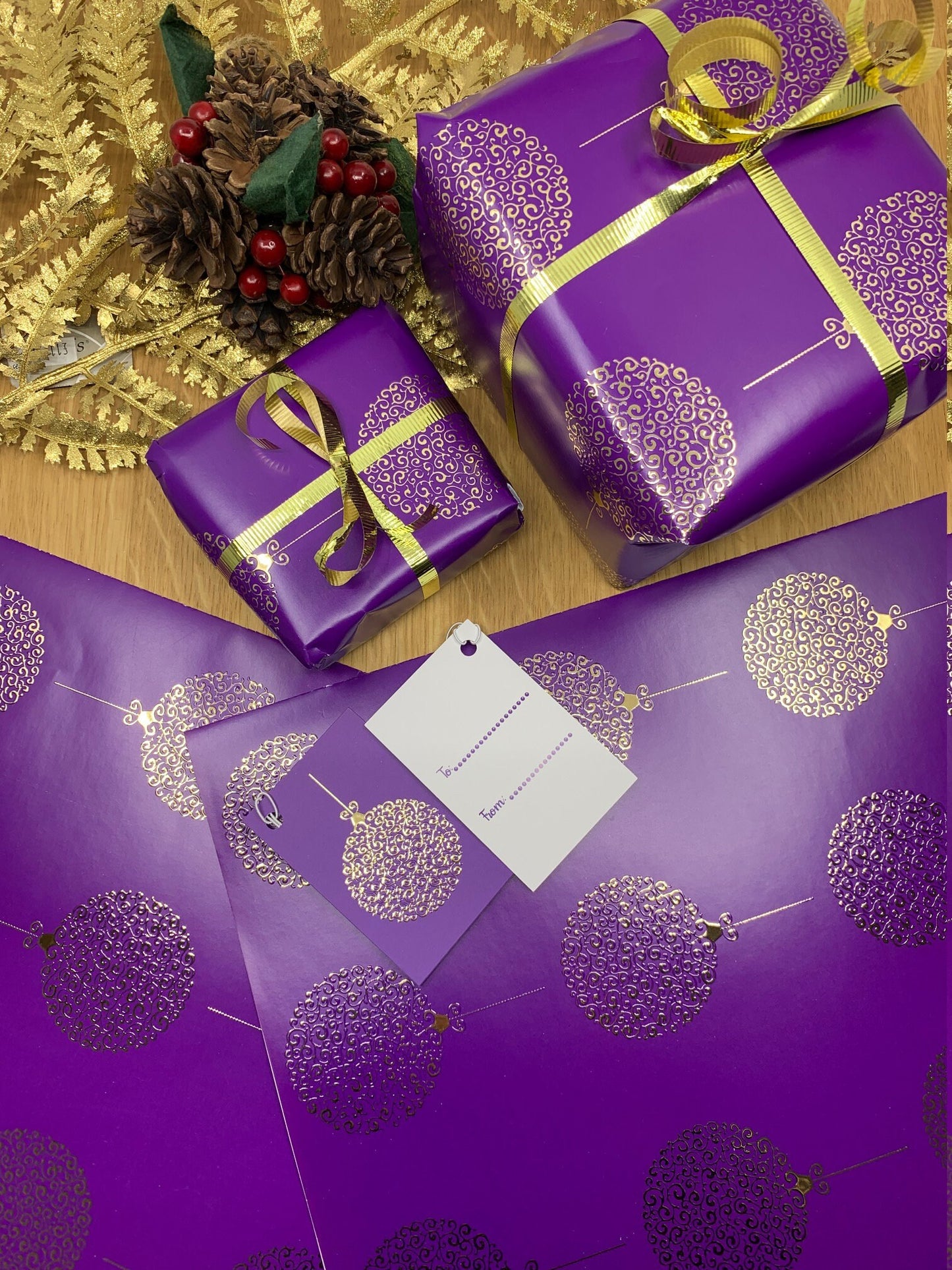 Luxury Gold Bauble Wrapping Paper with FREE Gift Tags